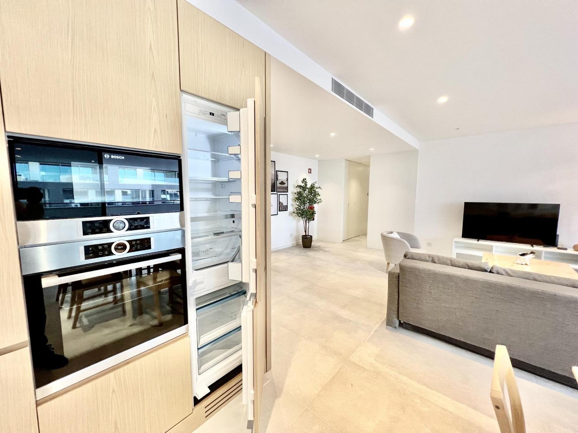 Prestige With Pool By Homing Apartment